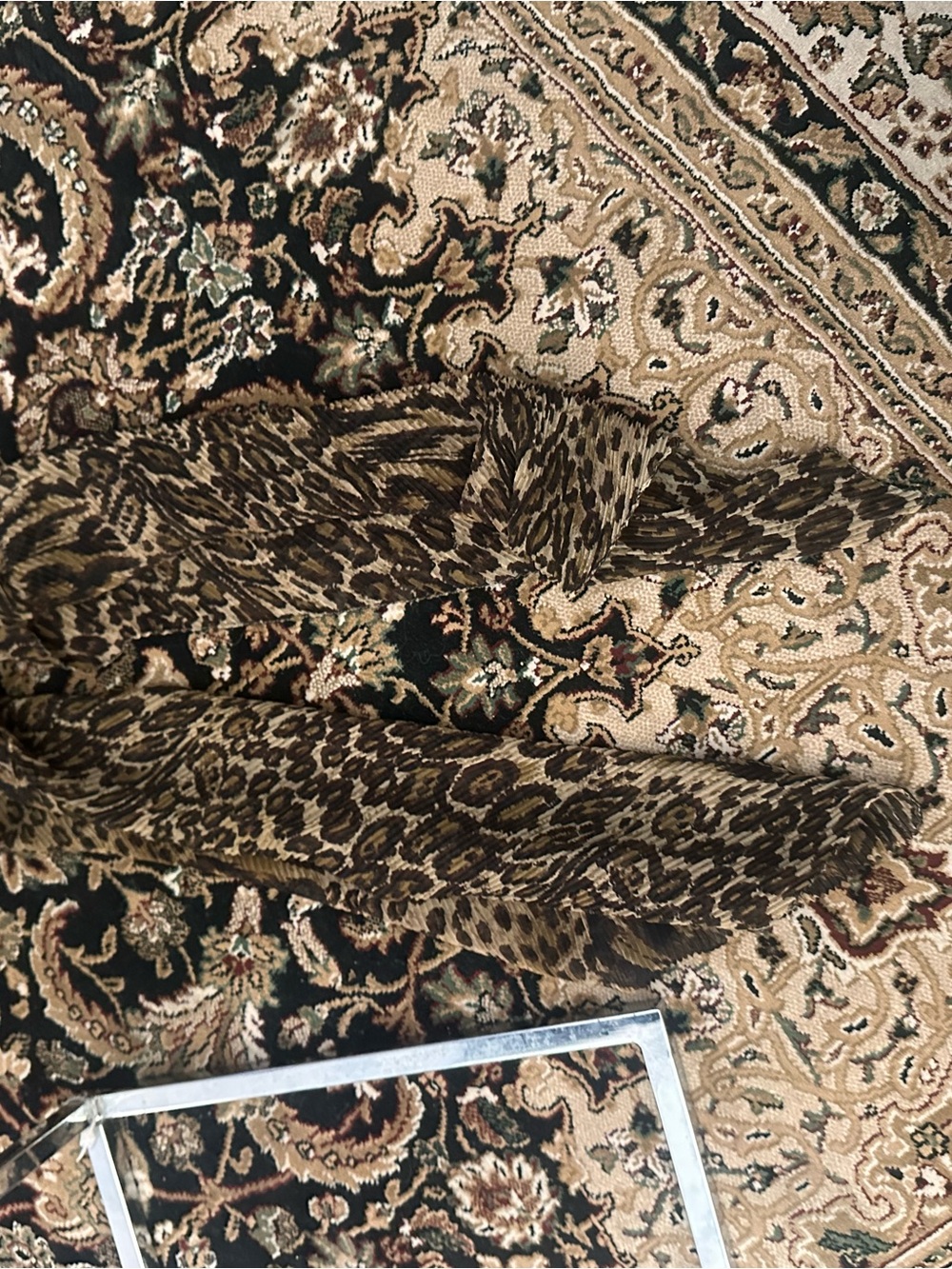 Leopard Print scarf in Brown and Black